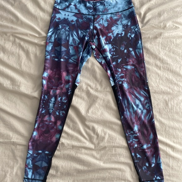 Leggings and Sports Bra combo from Daub and Design - Picture 3 of 4